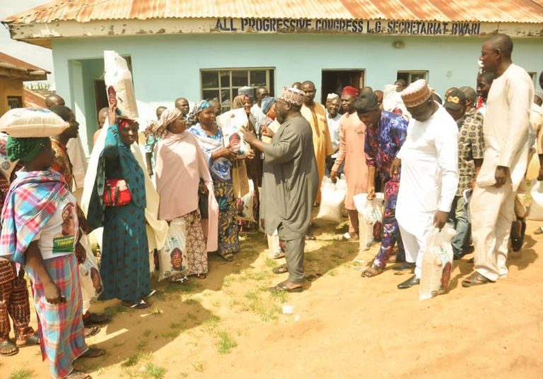 Booth 2 Booth with Bola Tinubu distributes food items and other palliatives in Bwari Area Council, ABUJA